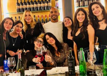 Maria Monsè e la figlia Perla Maria alla reunion con gli ex gieffini: ci sono quasi tutti, guarda